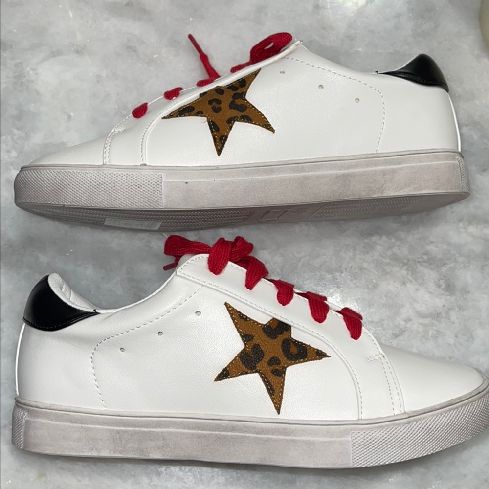 Women’s Sneakers